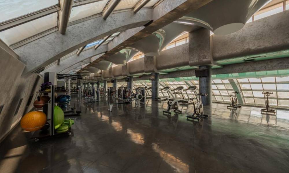 Canlandırıcı fitnes dərslərimizlə GREEN CITY HOTEL-də sağlamlıq səyahətinizi yüksəldin.