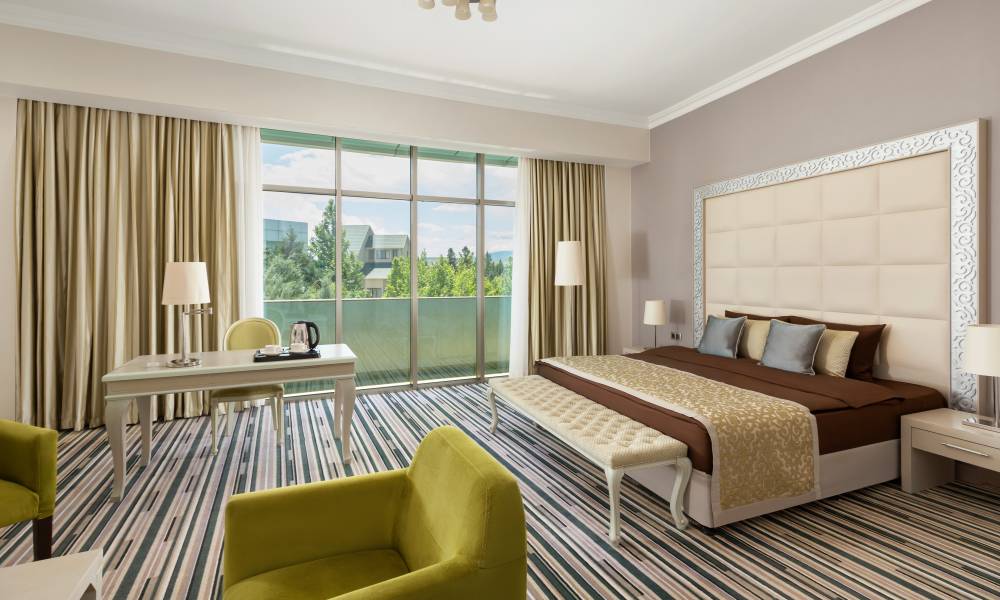 Sizin son istirahətiniz və həzz almağınız üçün nəzərdə tutulmuş canlı əyləncə məkanımızda istirahət edin və enerjinizi bərpa edin.