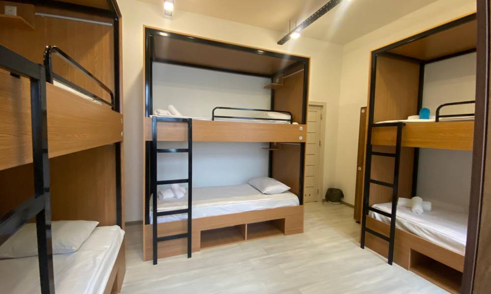 Central Hostel-dəki Standart Otağımızda rahatlıq və sərfəli qiymətdən zövq alın. Büdcə səyahət edənlər üçün mükəmməldir!