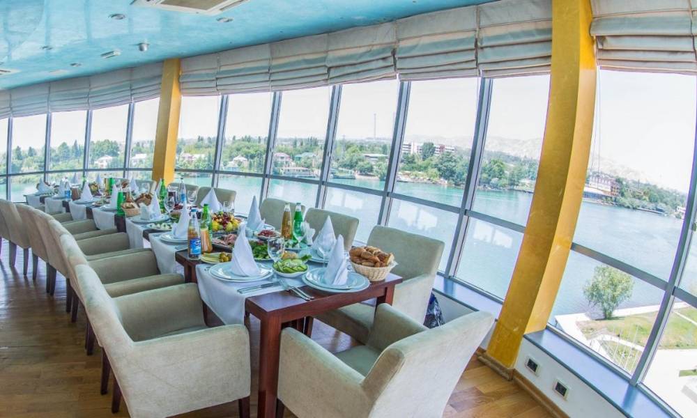 Tower restaurant. Qulle dining facility