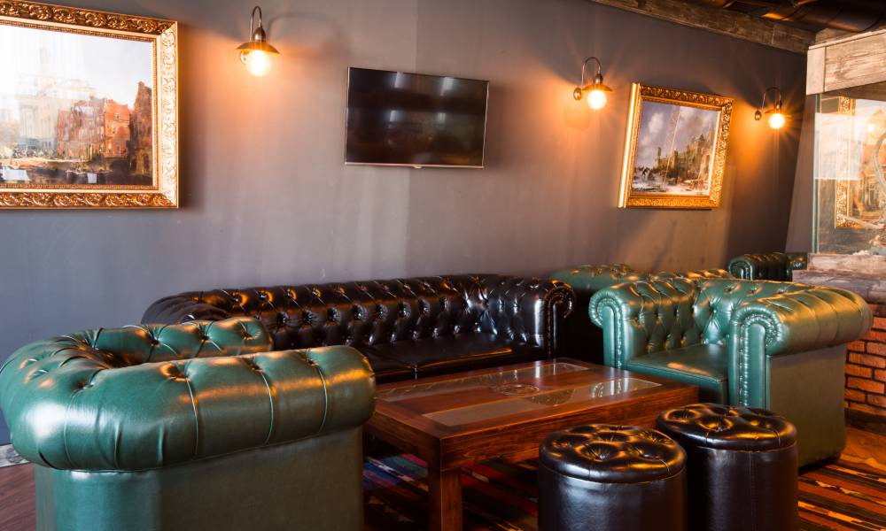 İstirahət anınızı tapın. Boutique Hotel Baku-da xüsusi siqaret otağımız rahat və şık məkan təklif edir.