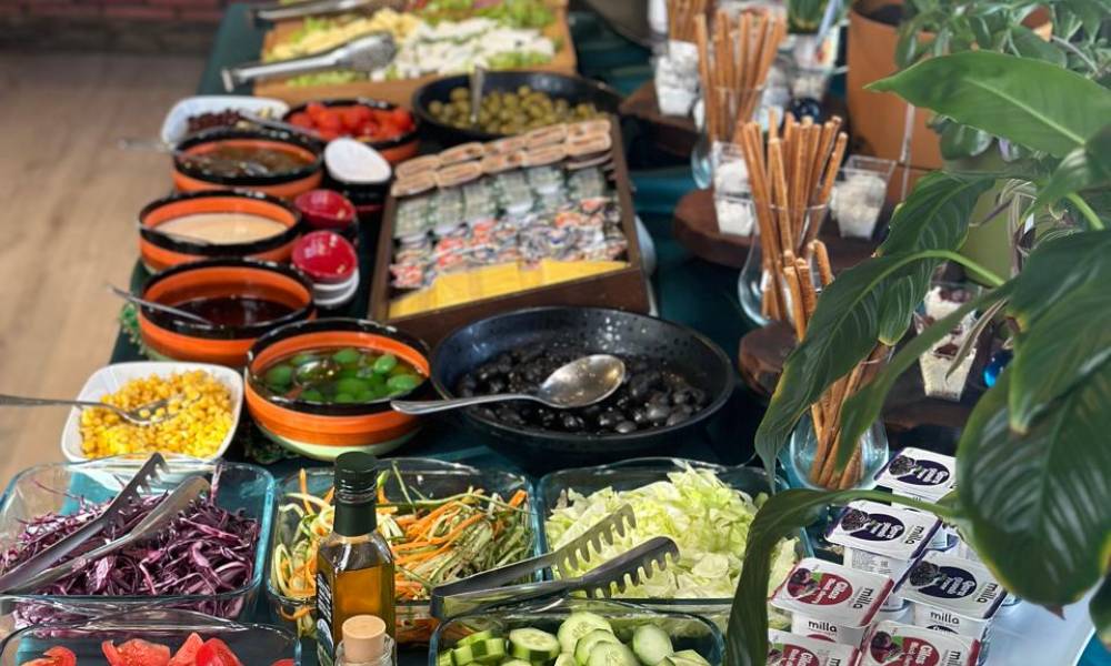 Boutique Hotel Baku-da gününüzə ləzzətli səhər yeməyimizlə başlayın.