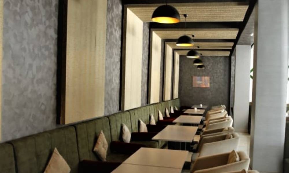 Lounge. Café. Dining facilities