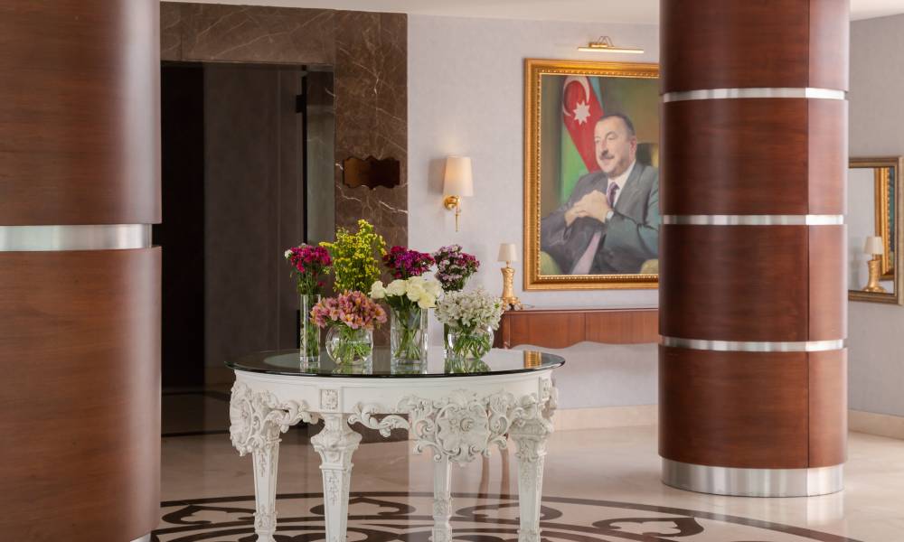 Qaşaltı Health Hotel Naftalan restoranında dadlı və sağlam mətbəxin dadını çıxarın. Qidalı və doyurucu yemək üçün mükəmməldir!