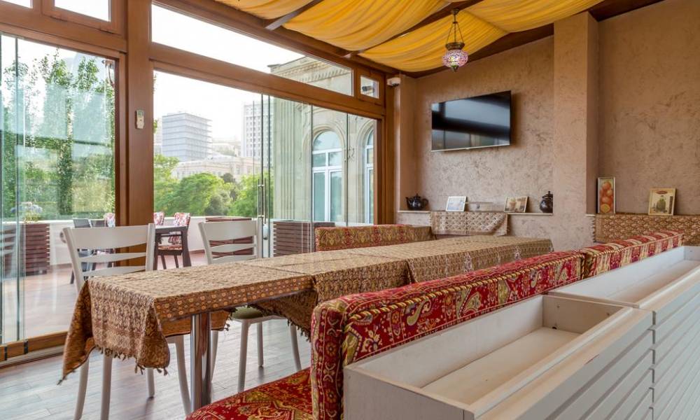 Premier Old Gates Hotel