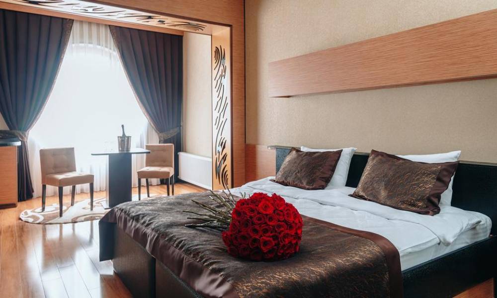 Bayil Breeze Hotel & Restaurant