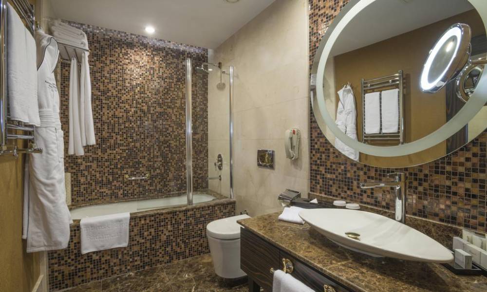 BADAMDAR OTEL VƏ REZİDENTLƏR