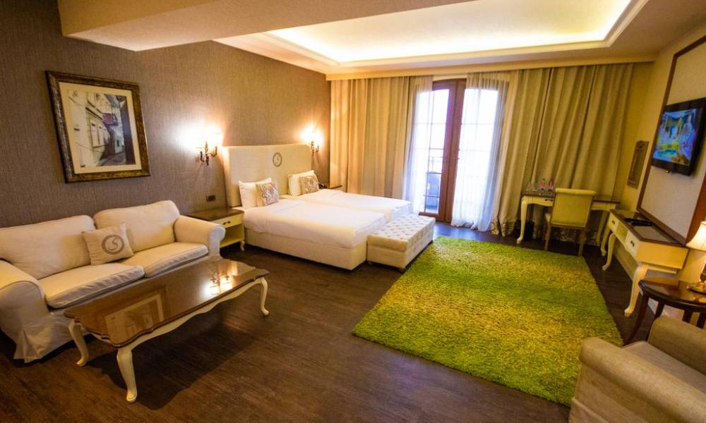 Sapphire Marine Hotel