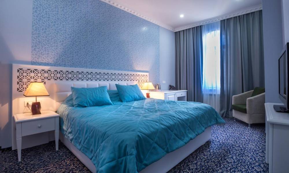 Premier Old Gates Hotel