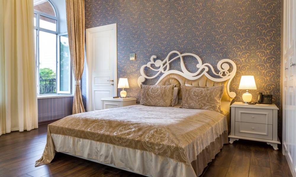 Premier Old Gates Hotel