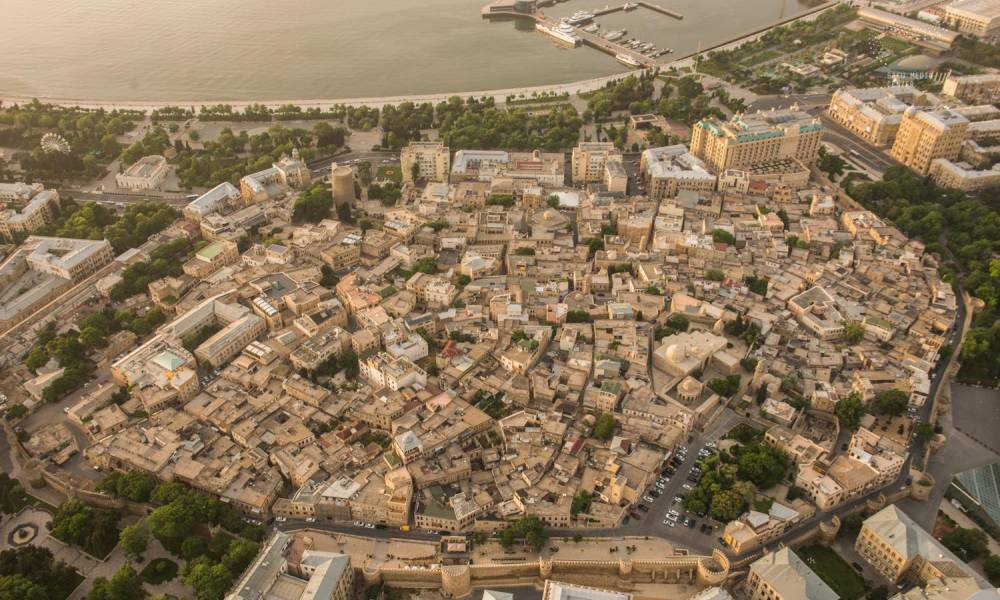 Bakı İçərişəhəri 