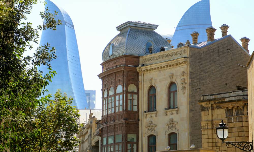 sunny baku1