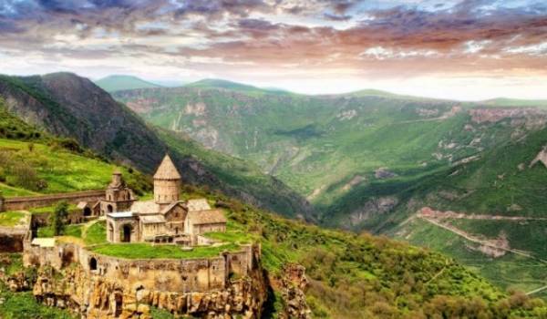 Karabakh Unveiled: Comprehensive Tourism Development Strategy