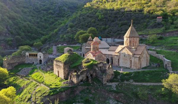 Unlocking Azerbaijan's Tourism Potential: A Comprehensive Market Analysis