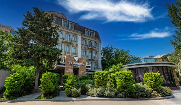 İvy Garden Hotel 