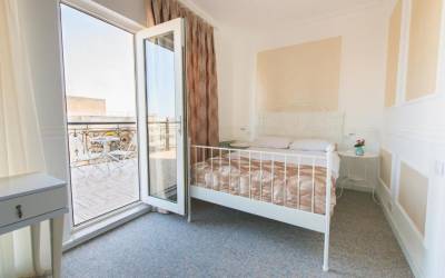 Two Seasons Otel, Balkon və Dəniz mənzərəsi olan Deluxe iki nəfərlik otaq