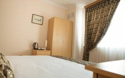 City Walls Otel, Standart iki nəfərlik otaq ayrı çarpayı ilə