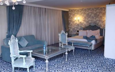 Deluxe Hotel Gəncə Otel, Lüks Otaq