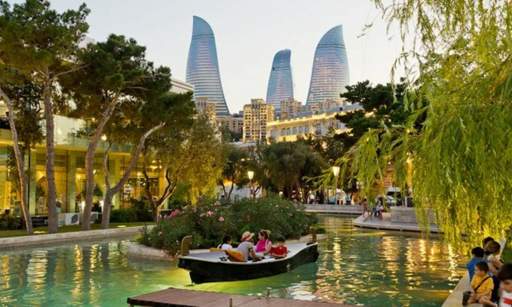 Bakını kəşf edin: Tam Günlük Ailə Turu