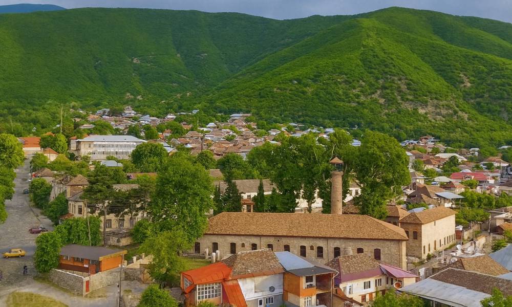 Bakını kəşf edin: Sehrli 8 günlük mədəni istirahət